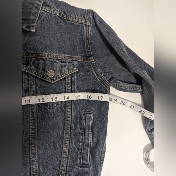 Vintage 2000 Gap Denim Trucker Style Jean Jacket Kids Boys or Girls Size Small - Picture 4 of 10